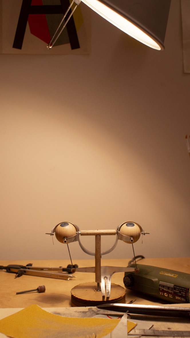 Les Yeux — prototype en atelier